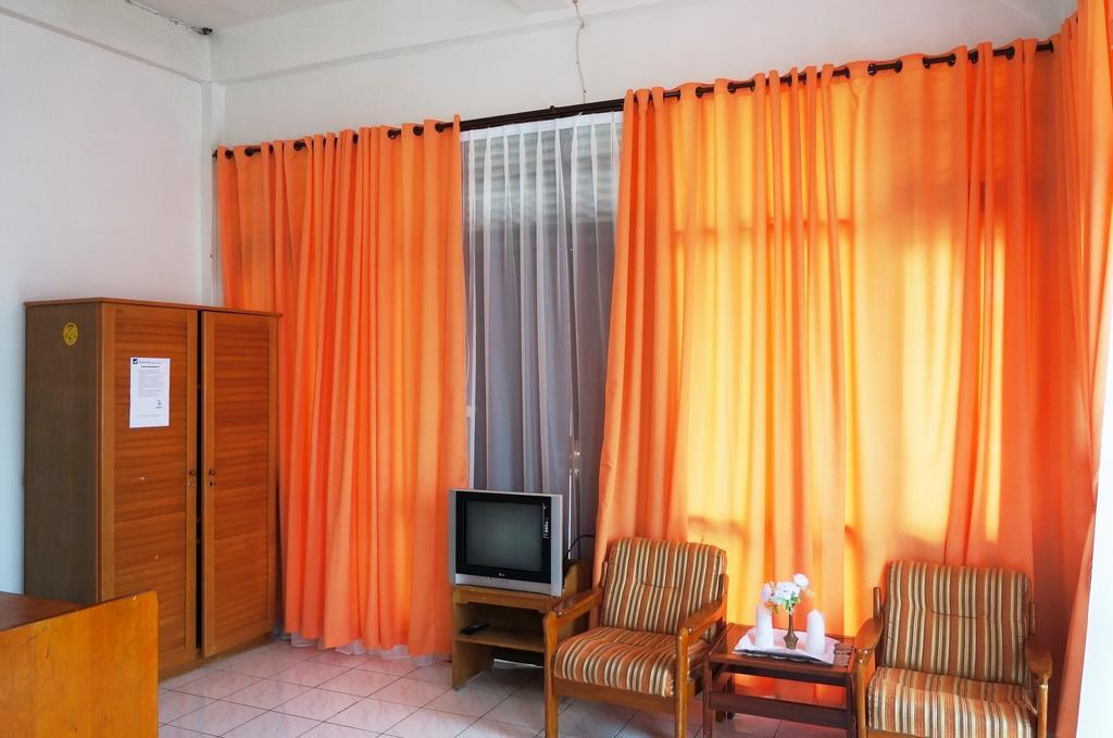 טוק טוק Ambaroba Resort Hotel חדר תמונה